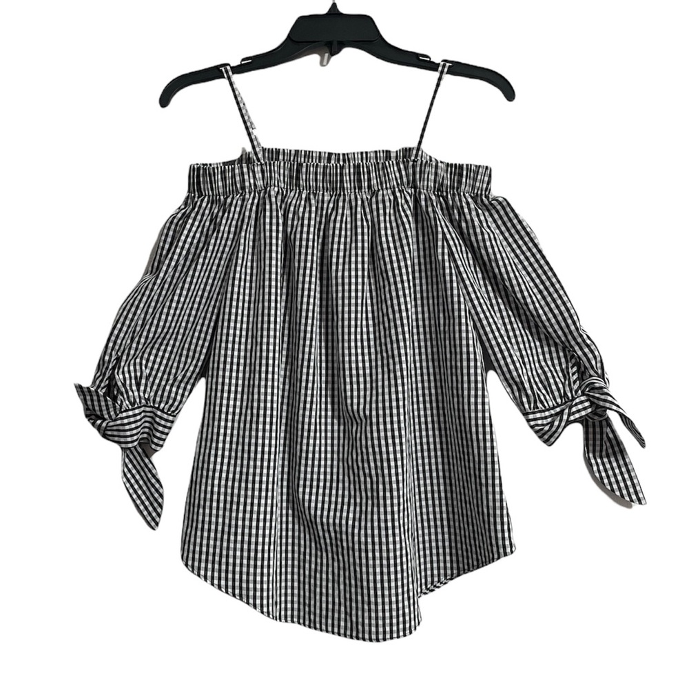 iZ Byer black and white off the shoulder 3/4 sleeve top